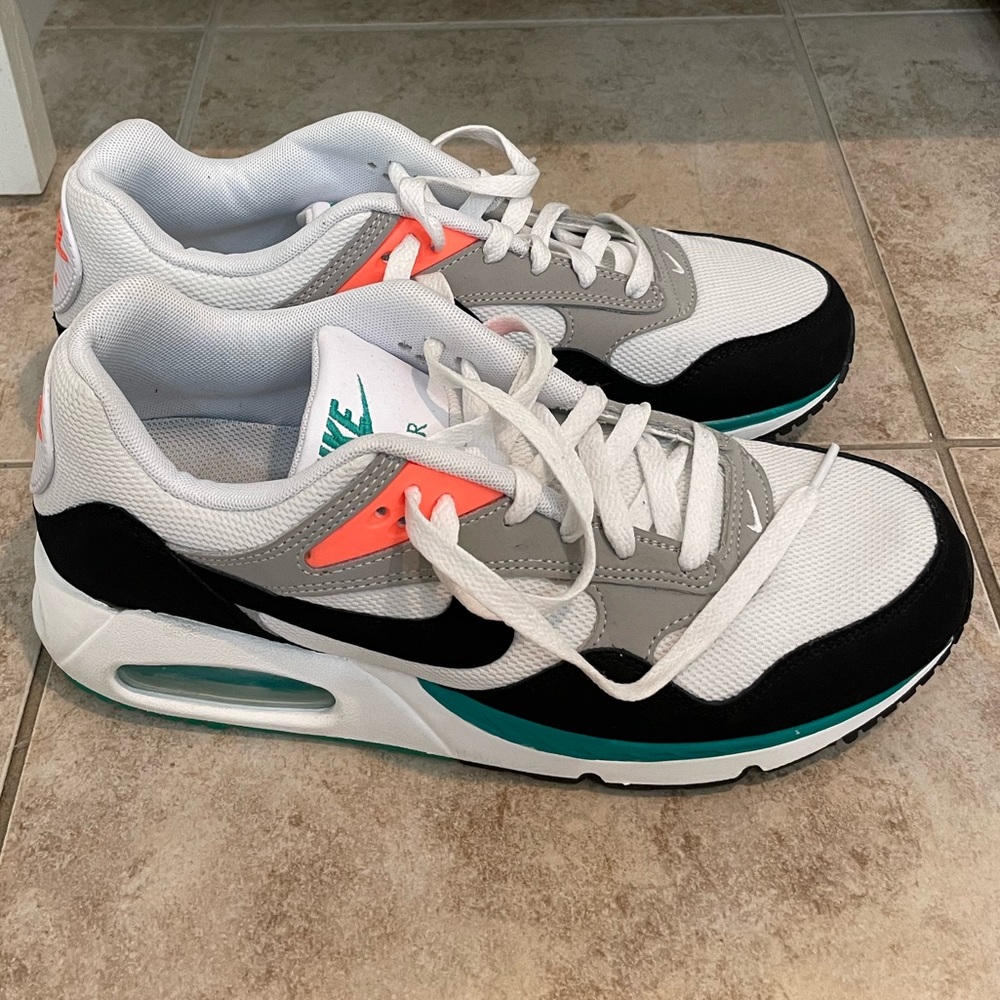 Nike Air Max Correlate Size 9.5